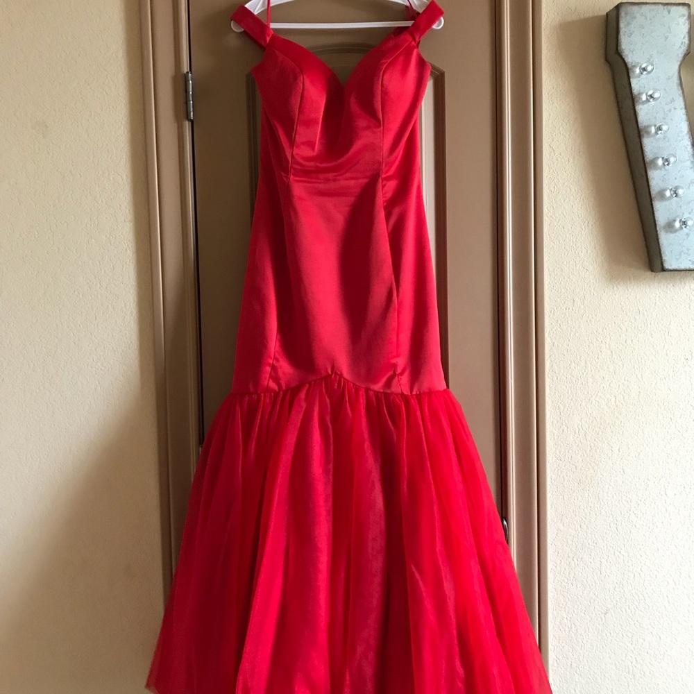 Red mermaid prom dress